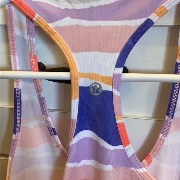 Lululemon tank - Picture 2 of 3